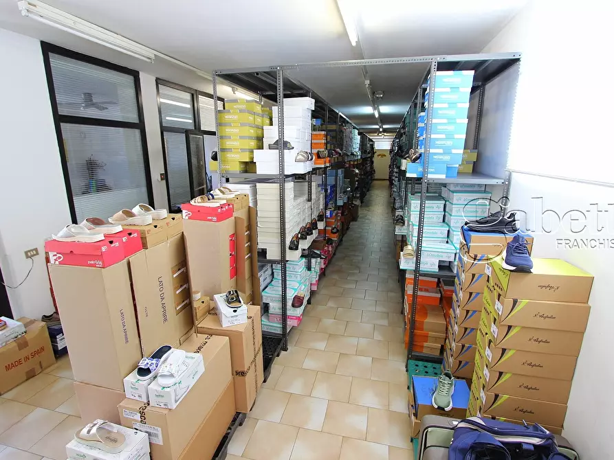 Immagine 31 di Villa in vendita  a Parabiago