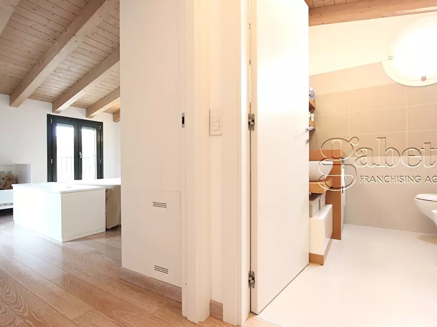 Immagine 18 di Trilocale in vendita  in piazza vittorio emanule a Nerviano