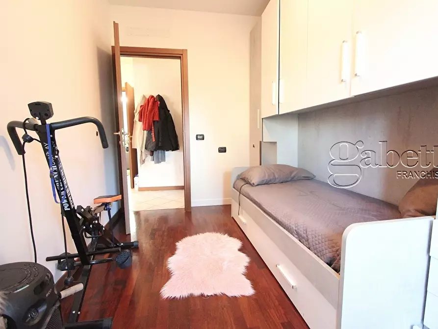 Immagine 19 di Trilocale in vendita  in giacomo leopardi a Lainate