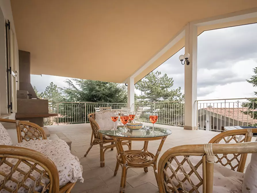 Immagine 9 di Villa in vendita  in Strada Provinciale 6 56 a Montecopiolo