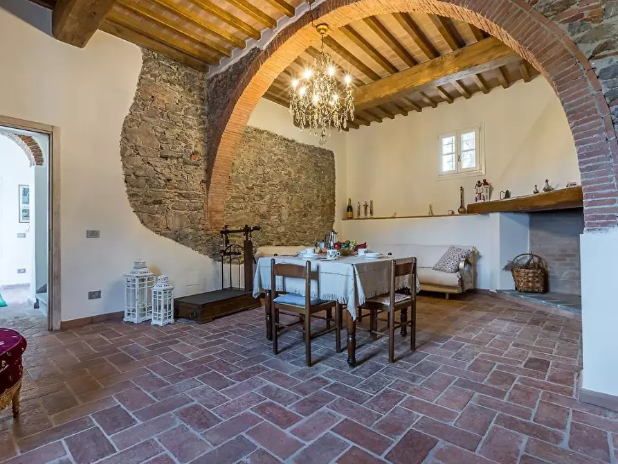 Immagine 2 di Rustico / casale in vendita  in Via Sarzanese 3482 a Lucca