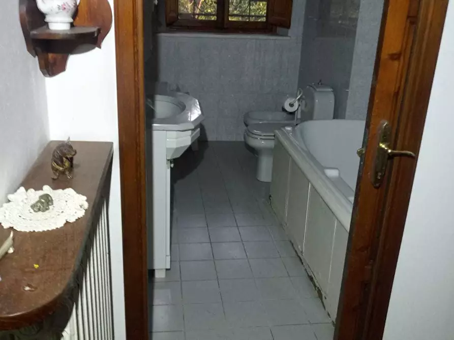 Immagine 13 di Villa in vendita  in Via Vecchi Pardini a Lucca