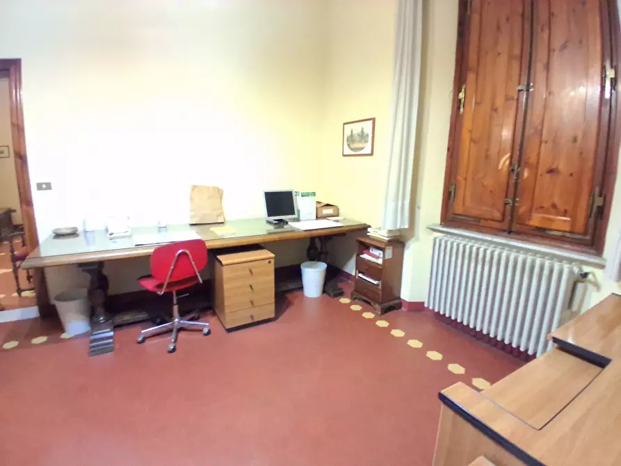 Immagine 8 di Ufficio in vendita  in Via Castruccio Buonamici a Lucca