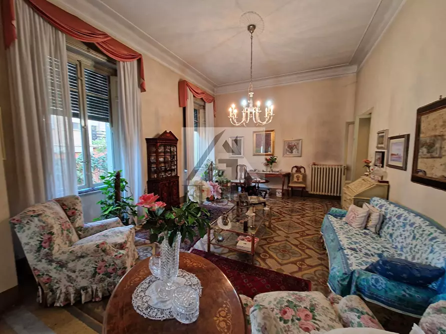 Immagine 18 di Villa in vendita  in Via Borgo Giannotti a Lucca