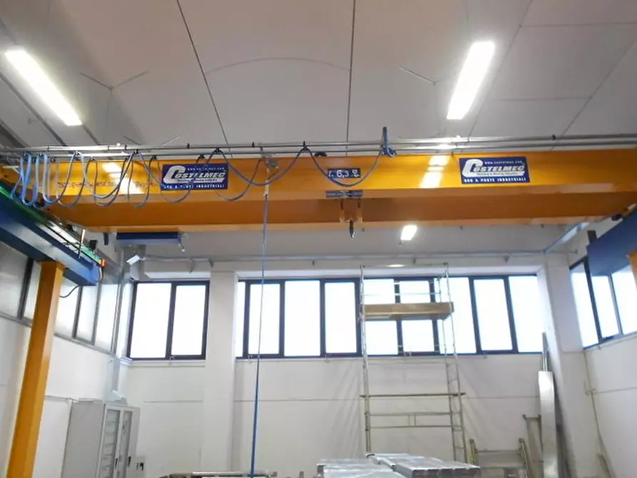 Immagine 5 di Capannone industriale in vendita  in Viale Guglielmo Marconi a Viareggio