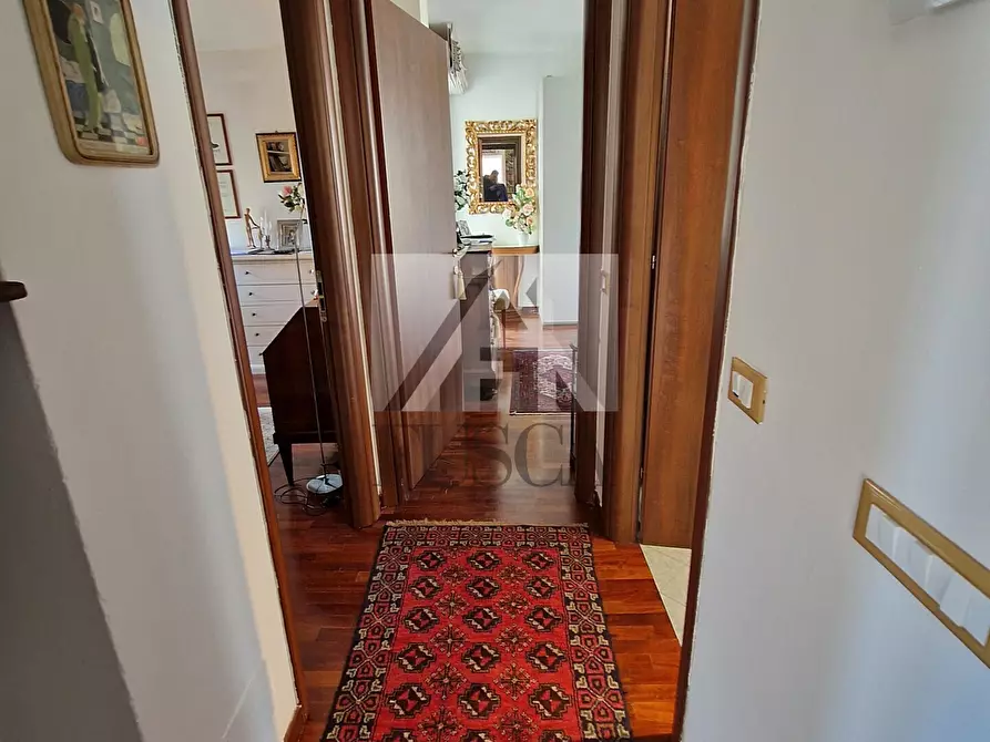 Immagine 11 di Trilocale in vendita  in Traversa I Via Romana a Lucca