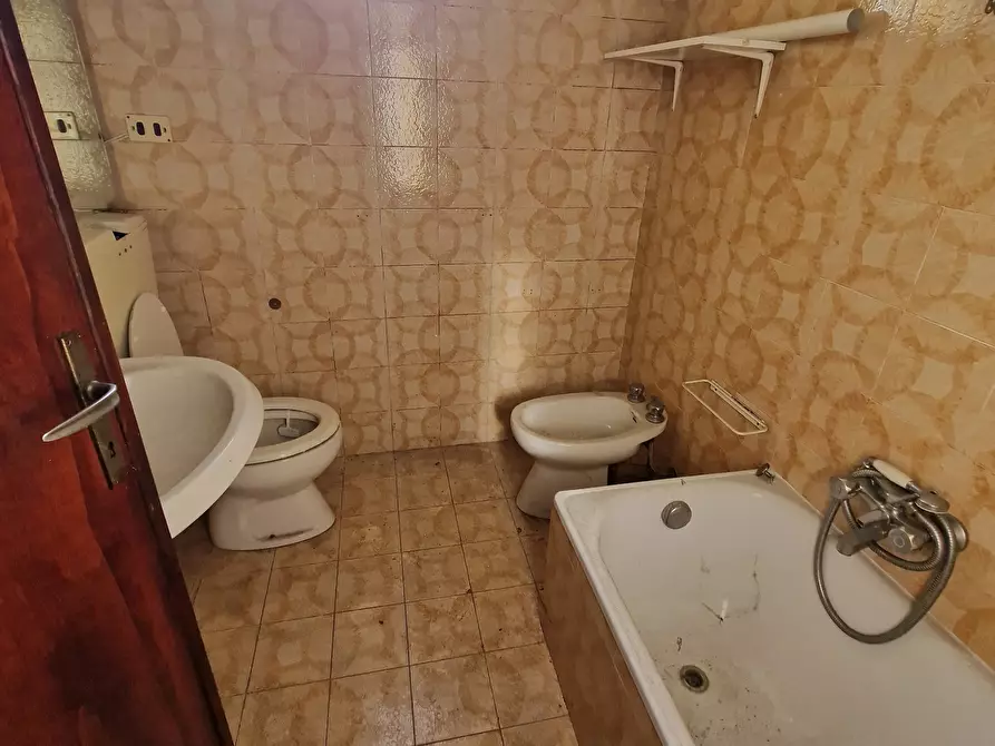 Immagine 6 di Ufficio in affitto  in Via Pesciatina a Lucca