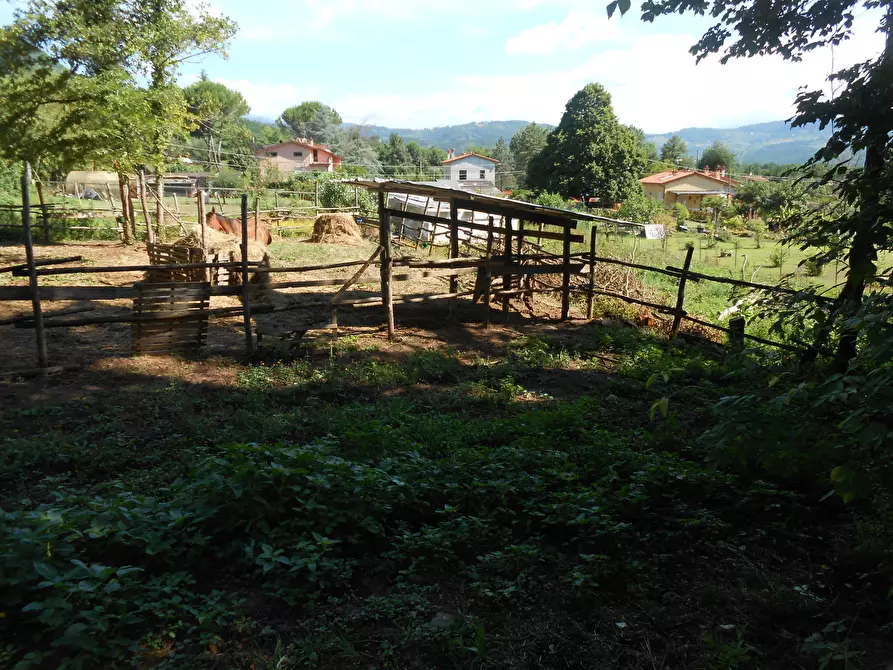 Immagine 5 di Terreno industriale in vendita  in Via Francesco Ferraris a Lucca