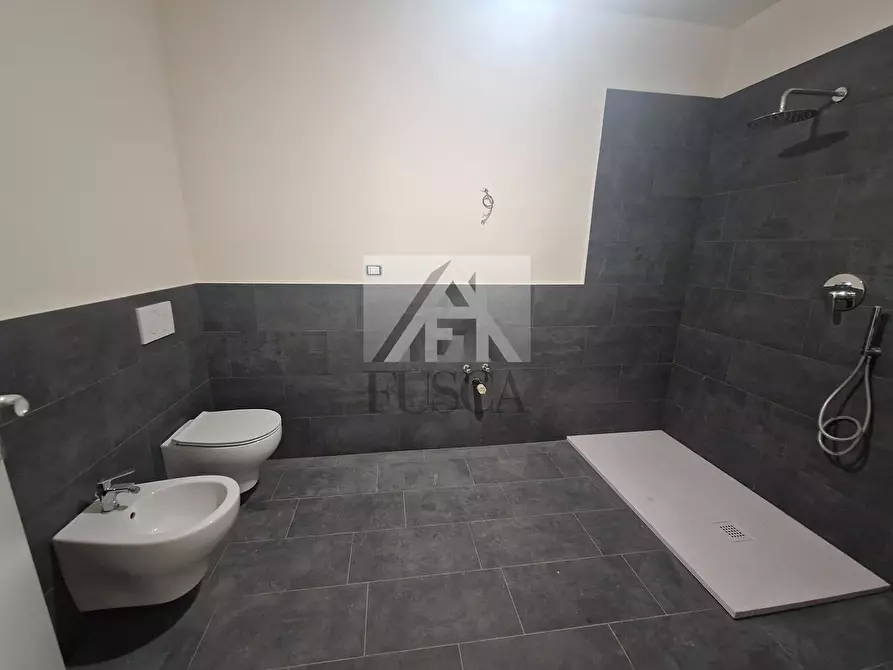 Immagine 10 di Pentalocale in vendita  in Via San Paolino a Lucca