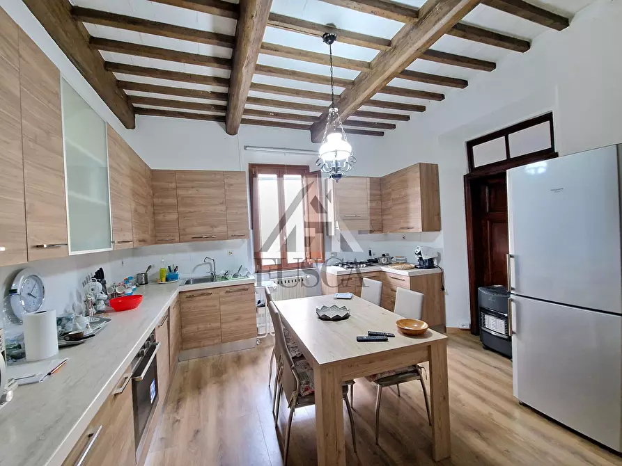 Immagine 3 di Casa indipendente in vendita  a Lucca