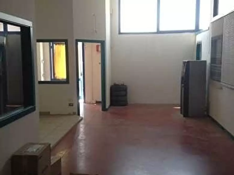 Immagine 9 di Attività artigianale in vendita  in Via del Marginone a Lucca