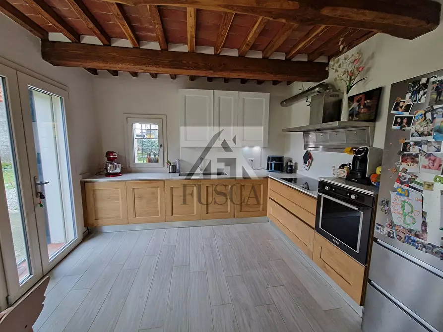 Immagine 4 di Villa in vendita  in Via del Palazzaccio a Lucca