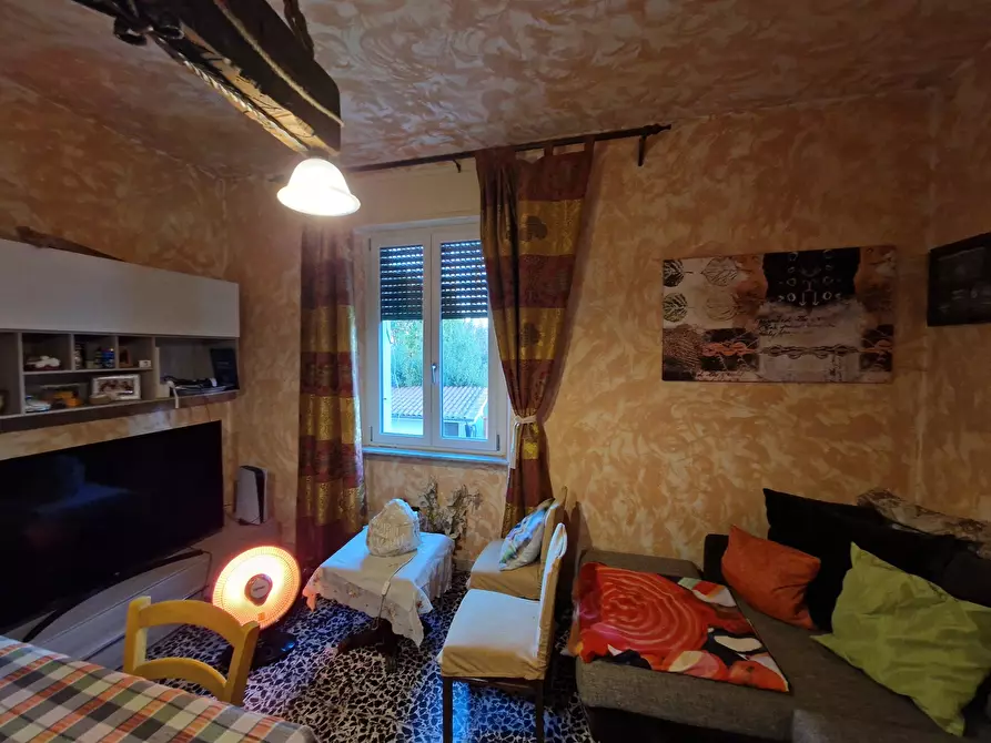 Immagine 3 di Pentalocale in vendita  in Via Fregionaia a Lucca