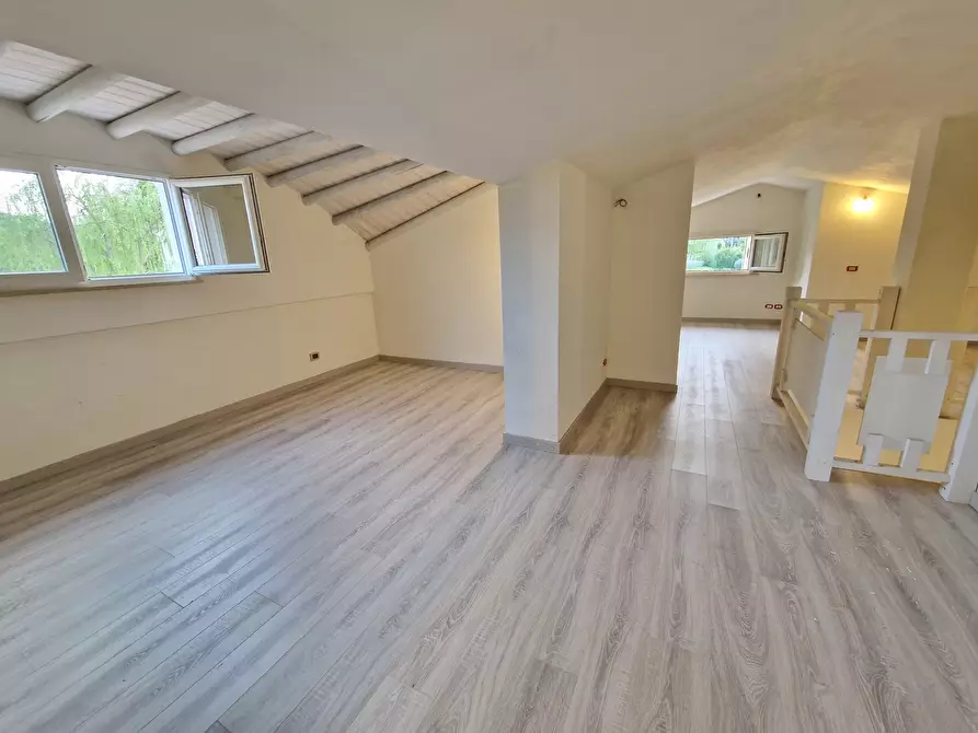 Immagine 5 di Villa in vendita  in Via Sottomonte a Capannori