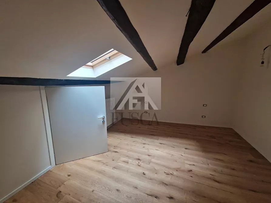 Immagine 20 di Pentalocale in vendita  in Via San Paolino a Lucca