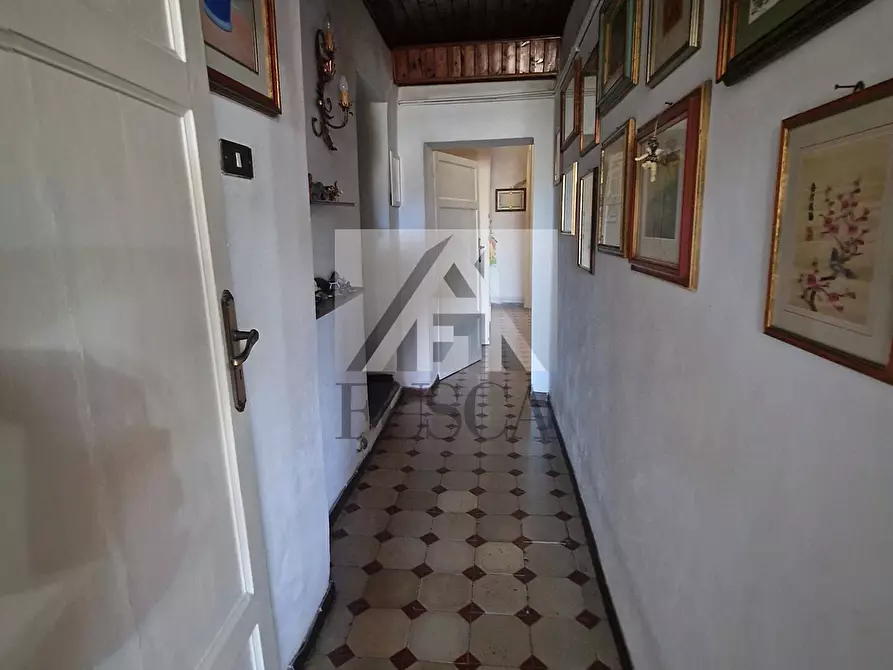 Immagine 6 di Pentalocale in vendita  in Via Sant'Andrea a Lucca