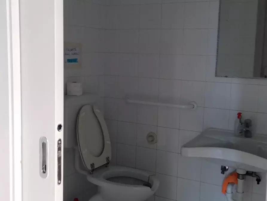 Immagine 4 di Bar / Ristorante in affitto  a Camaiore