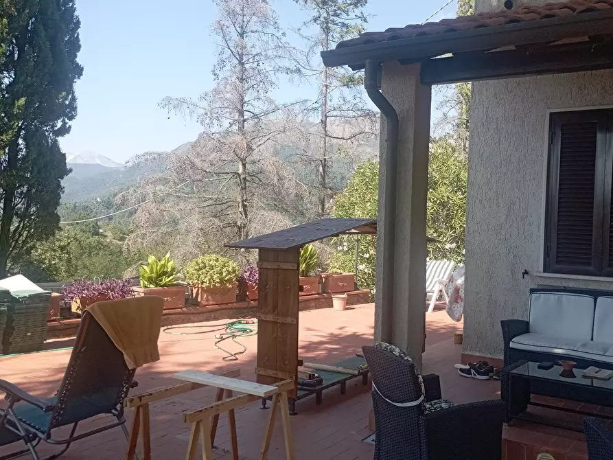 Immagine 8 di Villa in vendita  a Massarosa