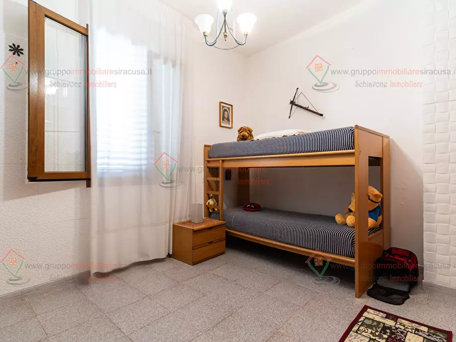 Immagine 10 di Villa in vendita  a Siracusa