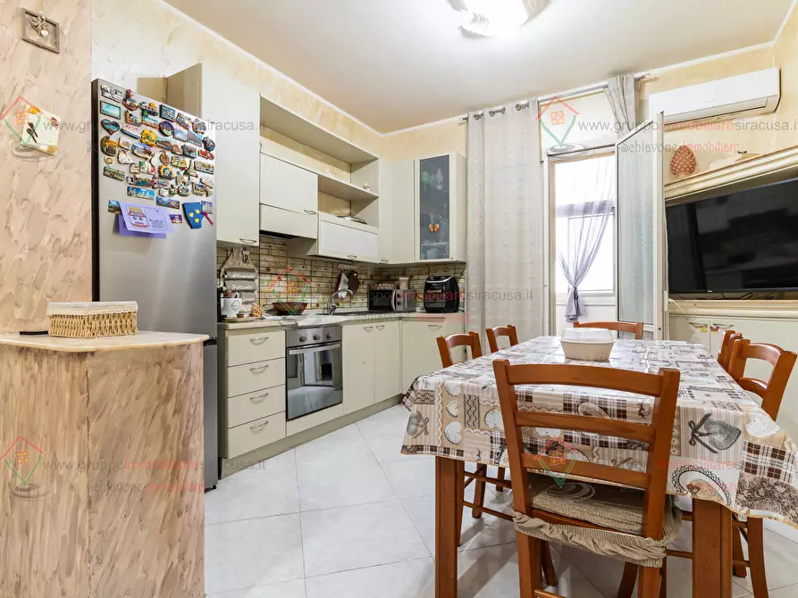 Immagine 12 di Trilocale in vendita  a Siracusa