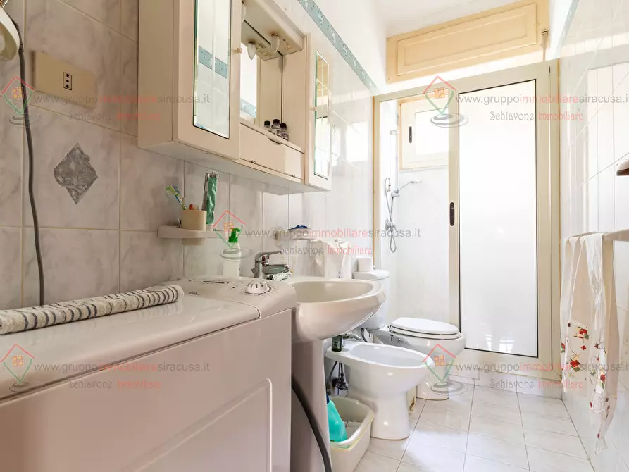 Immagine 10 di Trilocale in vendita  a Siracusa