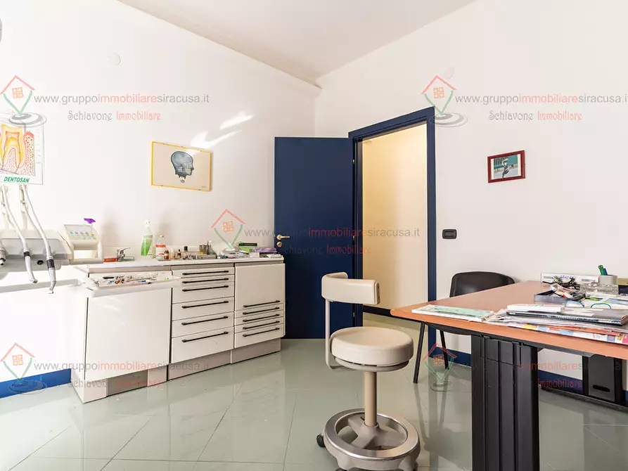 Immagine 18 di Pentalocale in vendita  a Siracusa