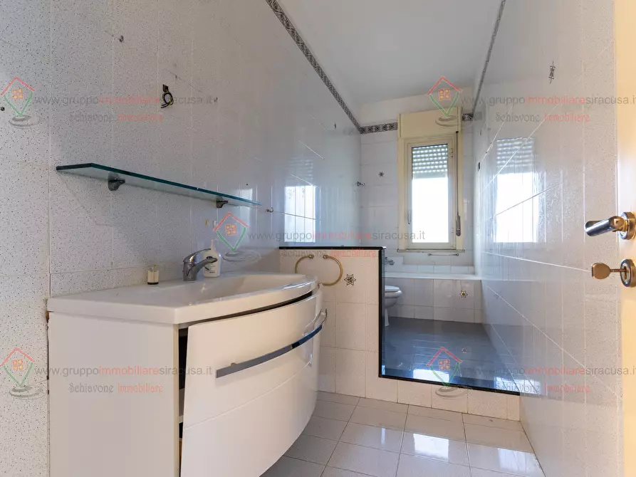 Immagine 10 di Attico in vendita  a Floridia