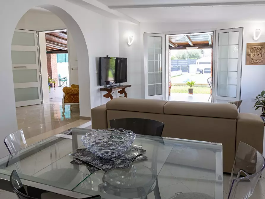 Immagine 13 di Villa in vendita  a Siracusa