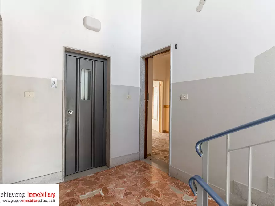 Immagine 22 di Quadrilocale in vendita  a Siracusa