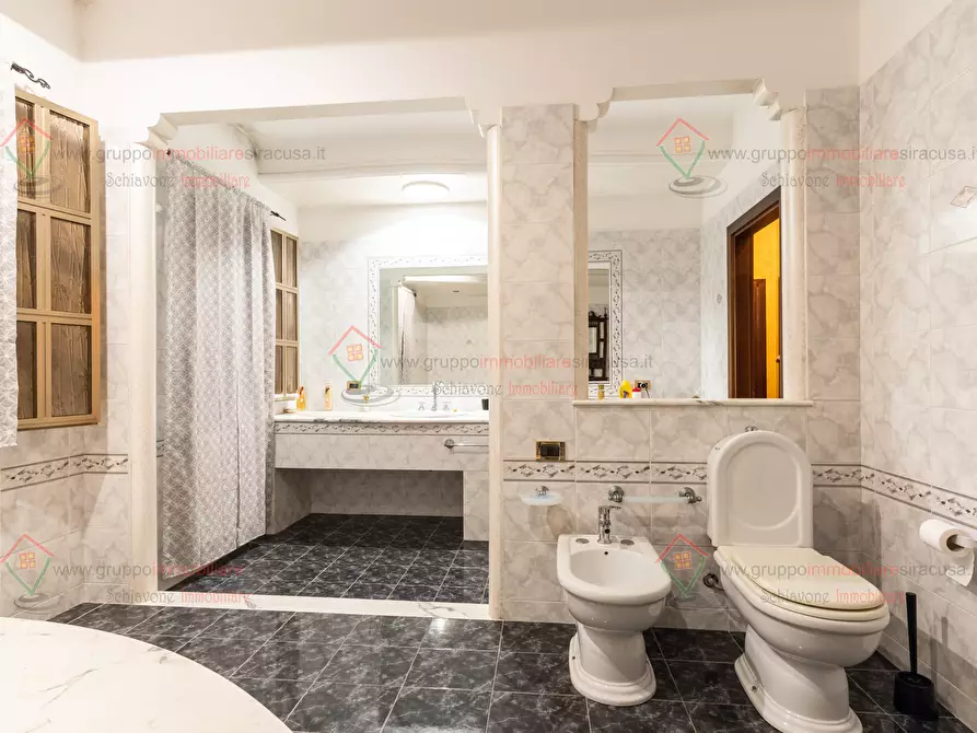 Immagine 21 di Appartamento in vendita  a Siracusa
