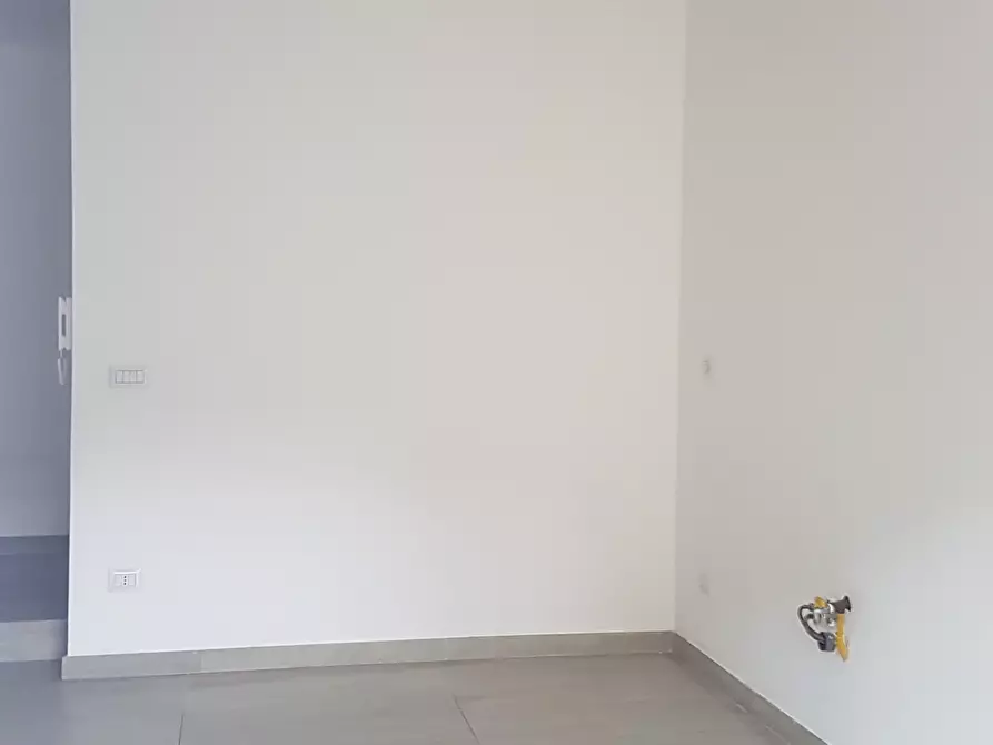 Immagine 7 di Trilocale in affitto  a Siracusa