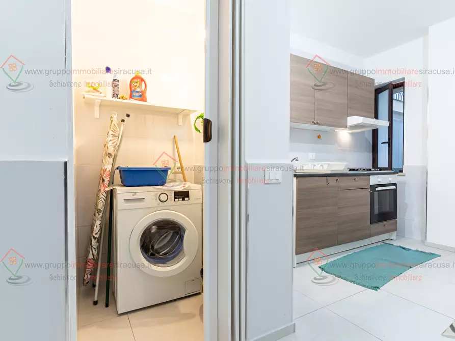 Immagine 8 di Trilocale in affitto  a Siracusa
