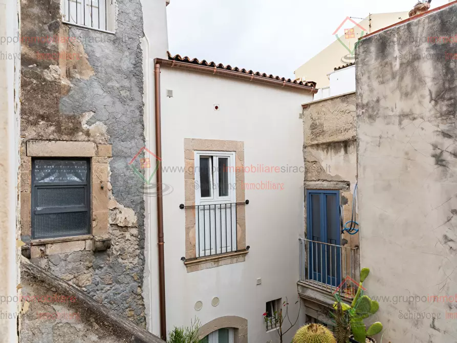 Immagine 16 di Trilocale in vendita  a Siracusa