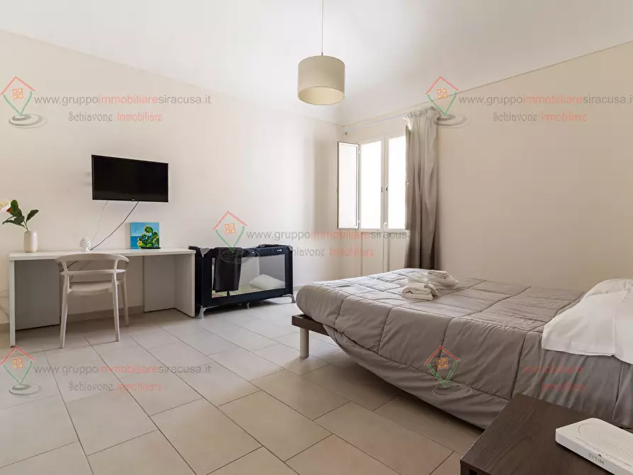 Immagine 9 di Trilocale in vendita  a Siracusa