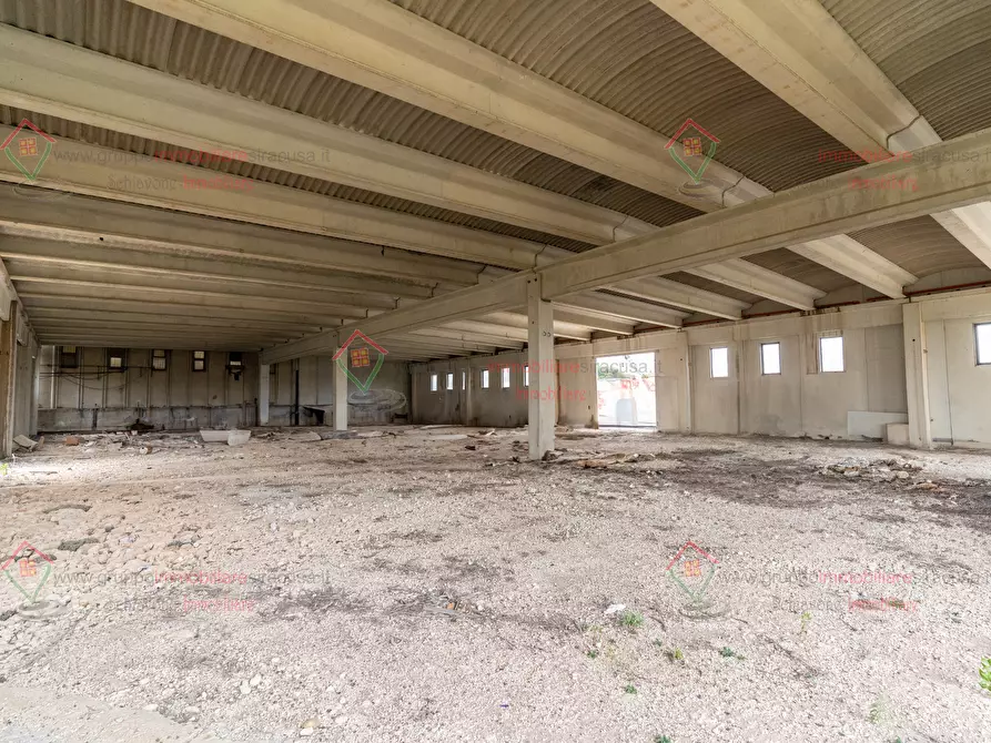 Immagine 3 di Capannone industriale in affitto  a Siracusa
