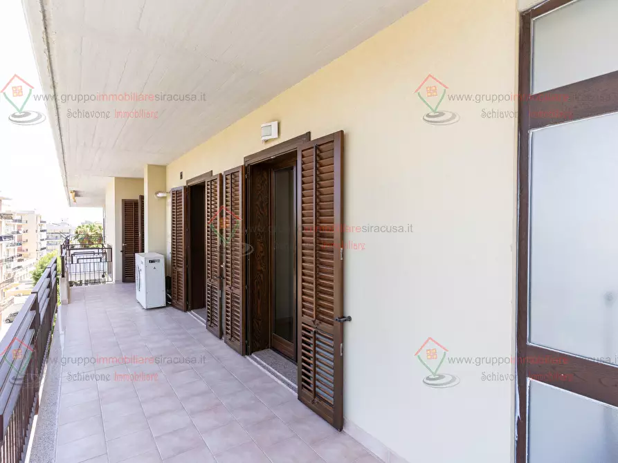 Immagine 31 di Quadrilocale in vendita  a Siracusa