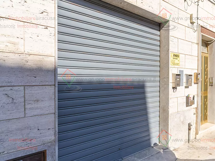 Immagine 1 di Garage in vendita  a Siracusa