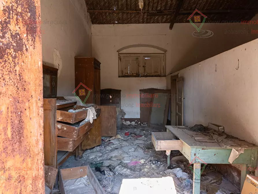 Immagine 21 di Rustico / casale in vendita  a Siracusa
