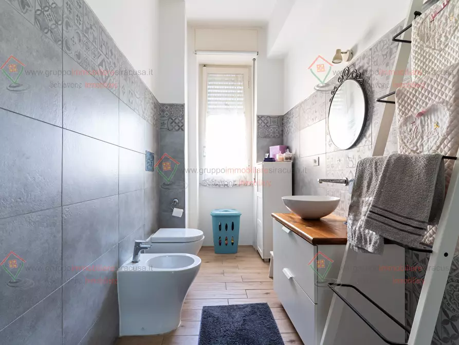 Immagine 8 di Trilocale in vendita  a Siracusa