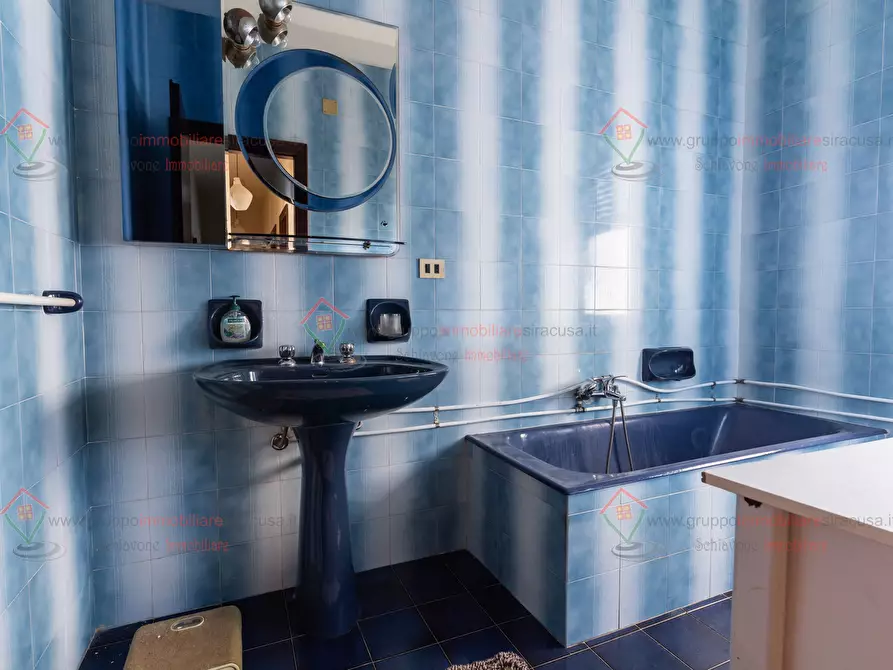 Immagine 21 di Pentalocale in vendita  a Siracusa