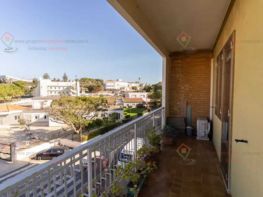 Immagine 25 di Pentalocale in affitto  a Siracusa