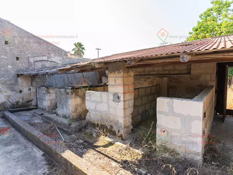 Immagine 18 di Rustico / casale in vendita  a Siracusa