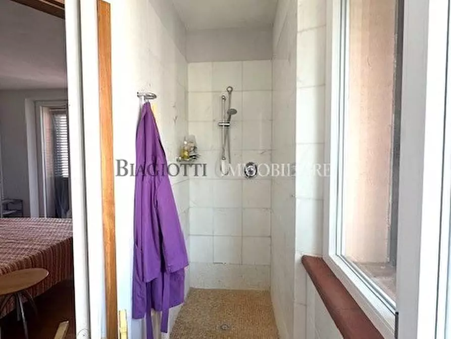 Immagine 31 di Villa in vendita  a Livorno