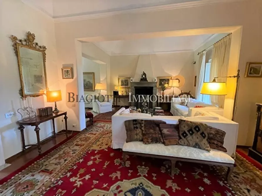 Immagine 27 di Villa in vendita  a Livorno