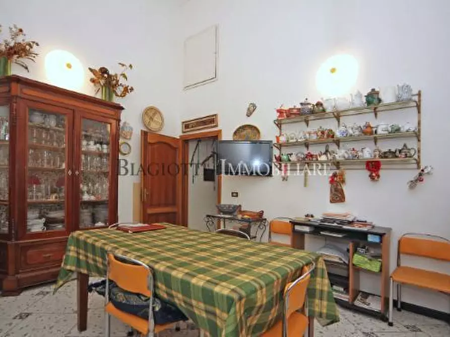 Immagine 3 di Pentalocale in vendita  in via del fante a Livorno
