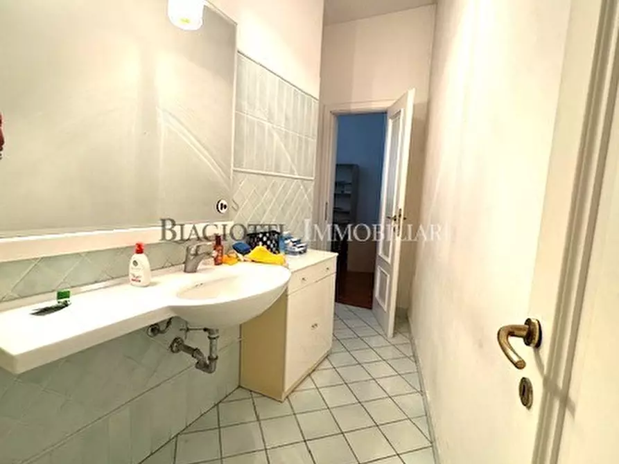 Immagine 54 di Casa semindipendente in vendita  a Livorno