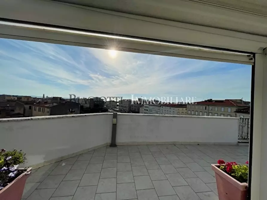 Immagine 25 di Attico in vendita  a Livorno