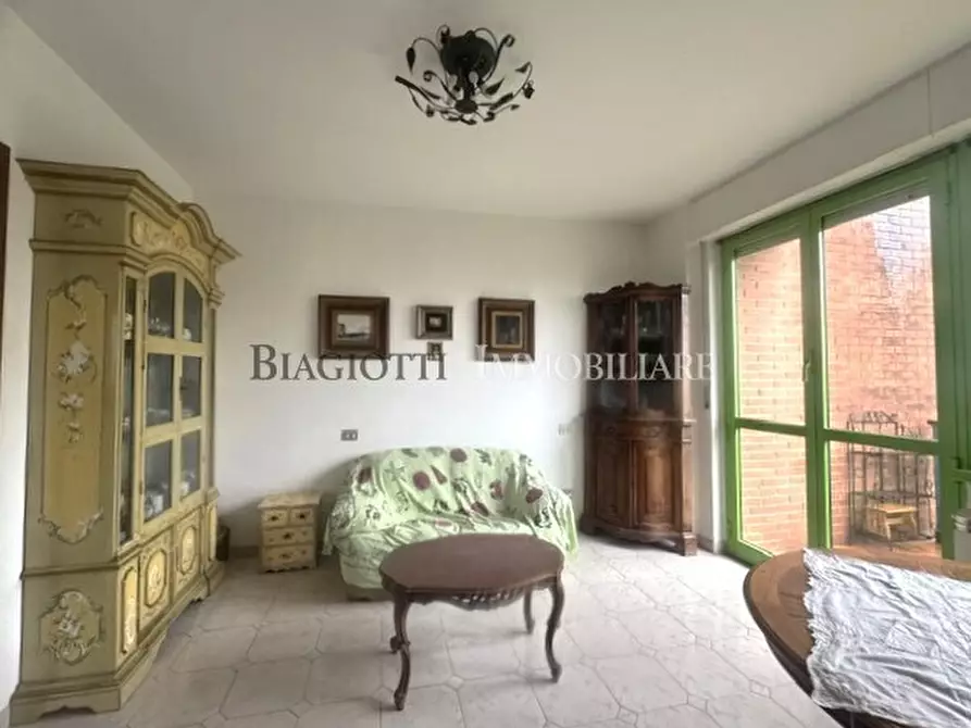 Immagine 19 di Trilocale in vendita  a Livorno