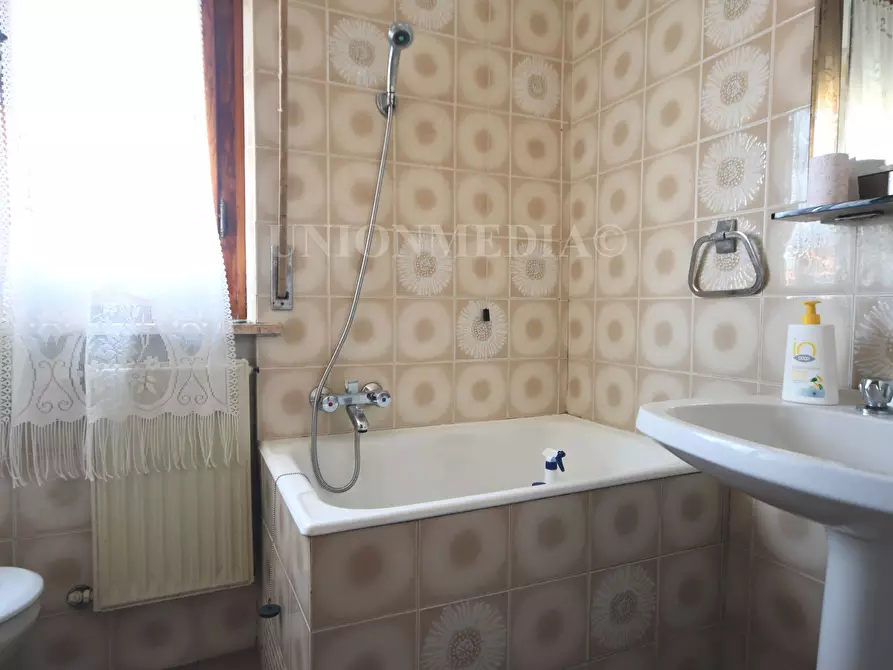 Immagine 15 di Appartamento in vendita  in Via Paolo Diana a Sarzana