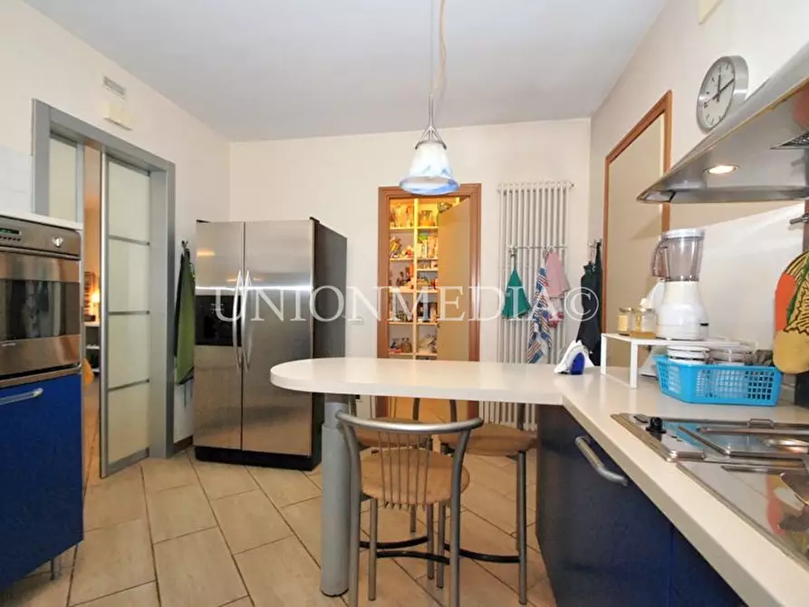 Immagine 31 di Villa in vendita  in Via cappuccini a Sarzana